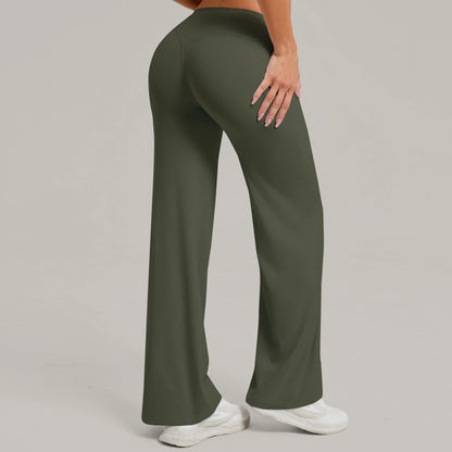 "Strait" sports pants with sweat-wicking properties.