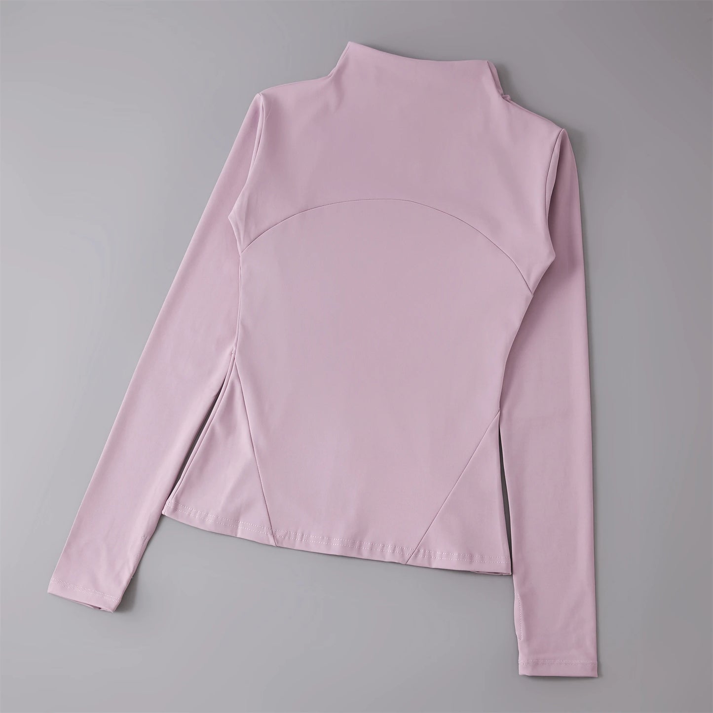 Long-sleeved sports sweatshirt - lightweight and flexible.