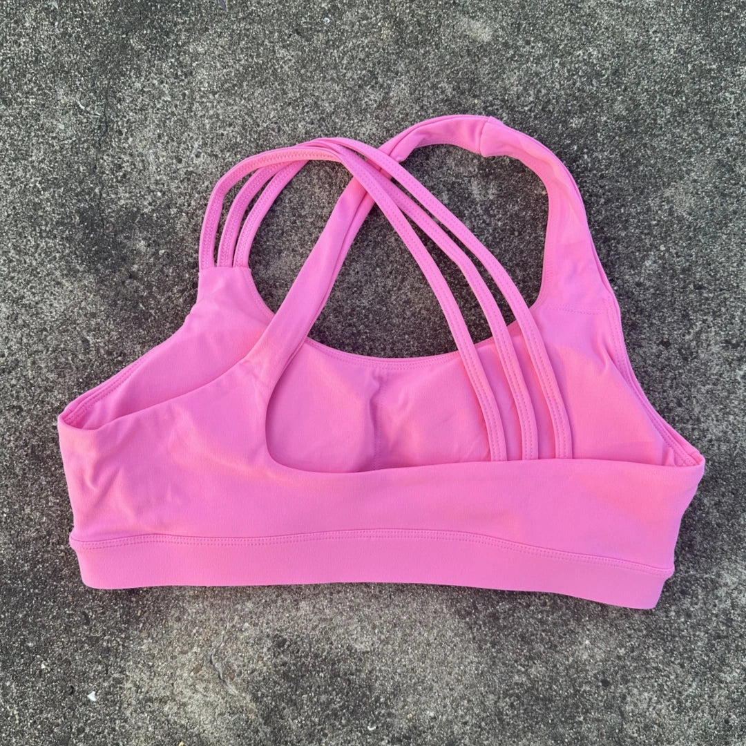 Sports bra with cross-back and high durability