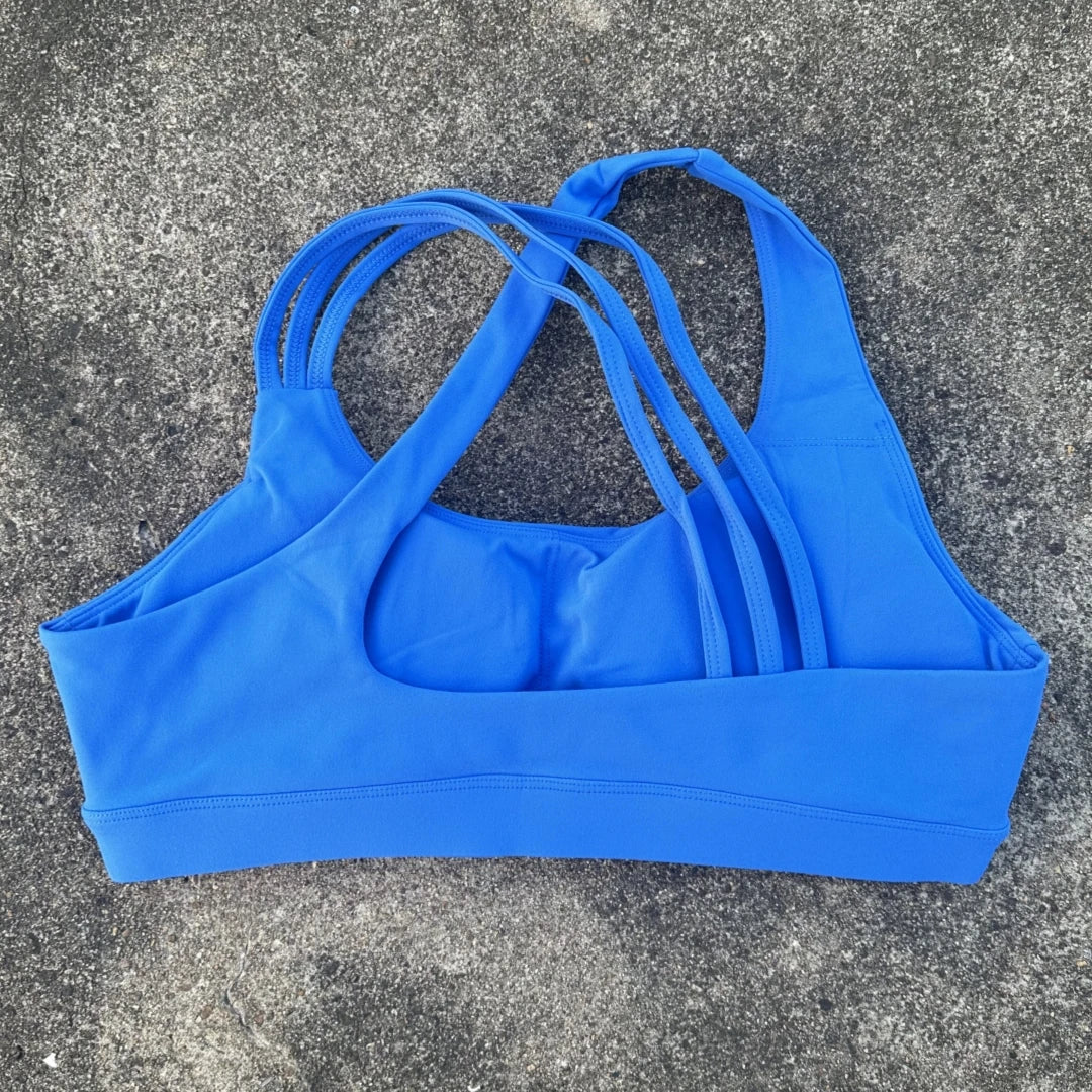 Sports bra with cross-back and high durability