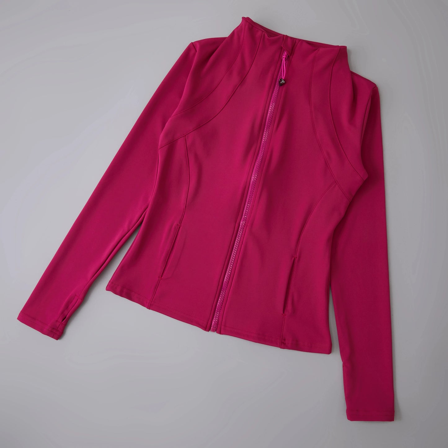Long-sleeved sports sweatshirt - lightweight and flexible.