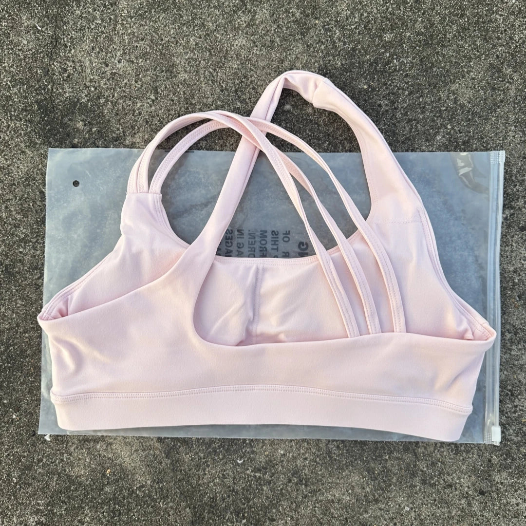 Sports bra with cross-back and high durability