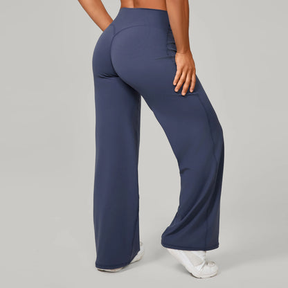 "Strait" sports pants with sweat-wicking properties.