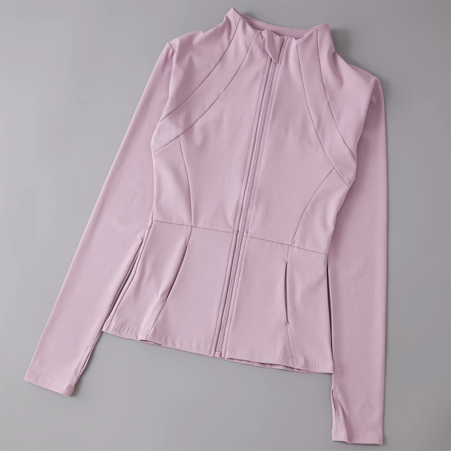 Long-sleeved sports sweatshirt - lightweight and flexible.