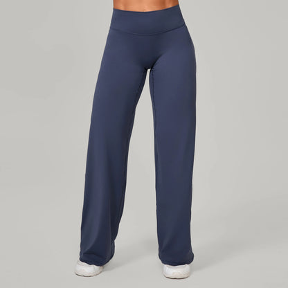 "Strait" sports pants with sweat-wicking properties.
