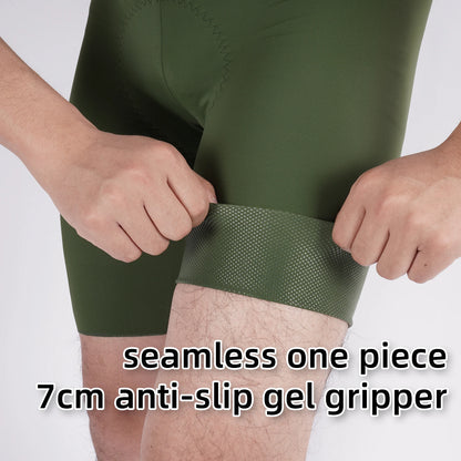 Seamless professional cycling shorts