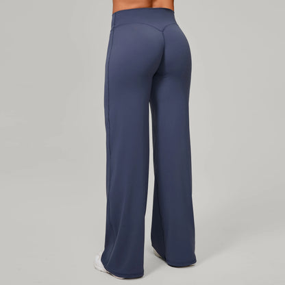 "Strait" sports pants with sweat-wicking properties.