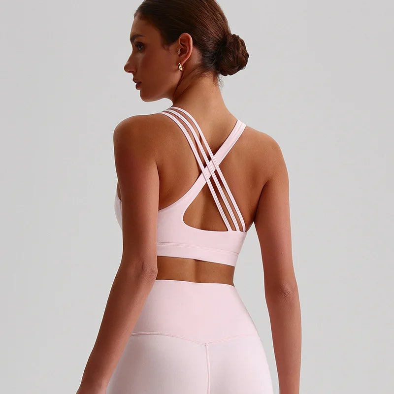 Sports bra with cross-back and high durability