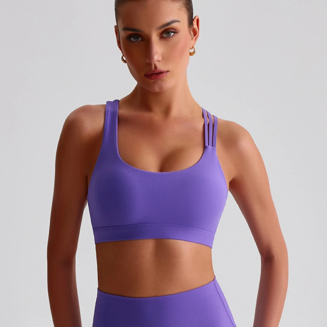 Sports bra with cross-back and high durability